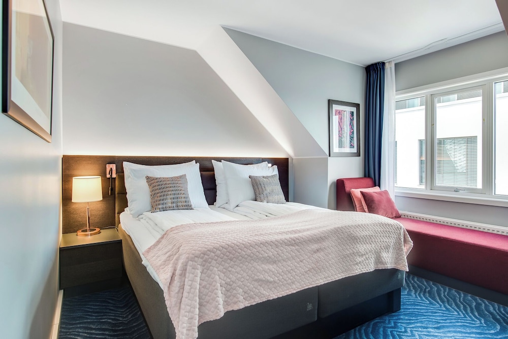 Suite, 1 Double Bed, Non Smoking photo 3