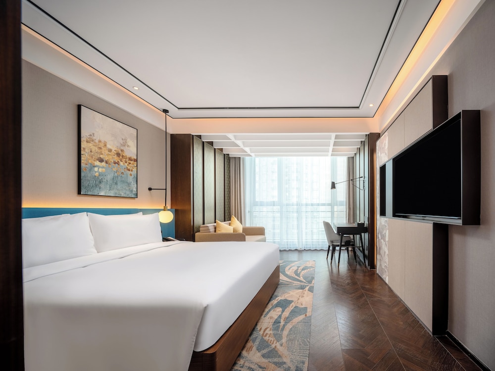 Deluxe Room, 1 King Bed with Sofa bed