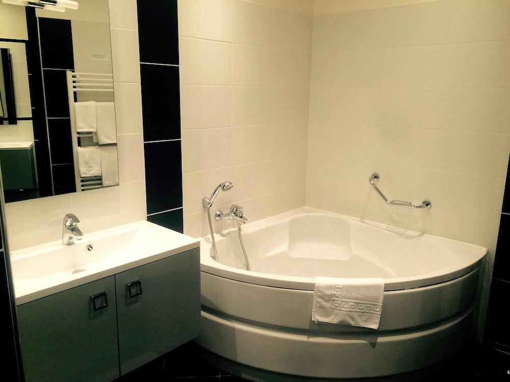 Luxury Suite photo 2