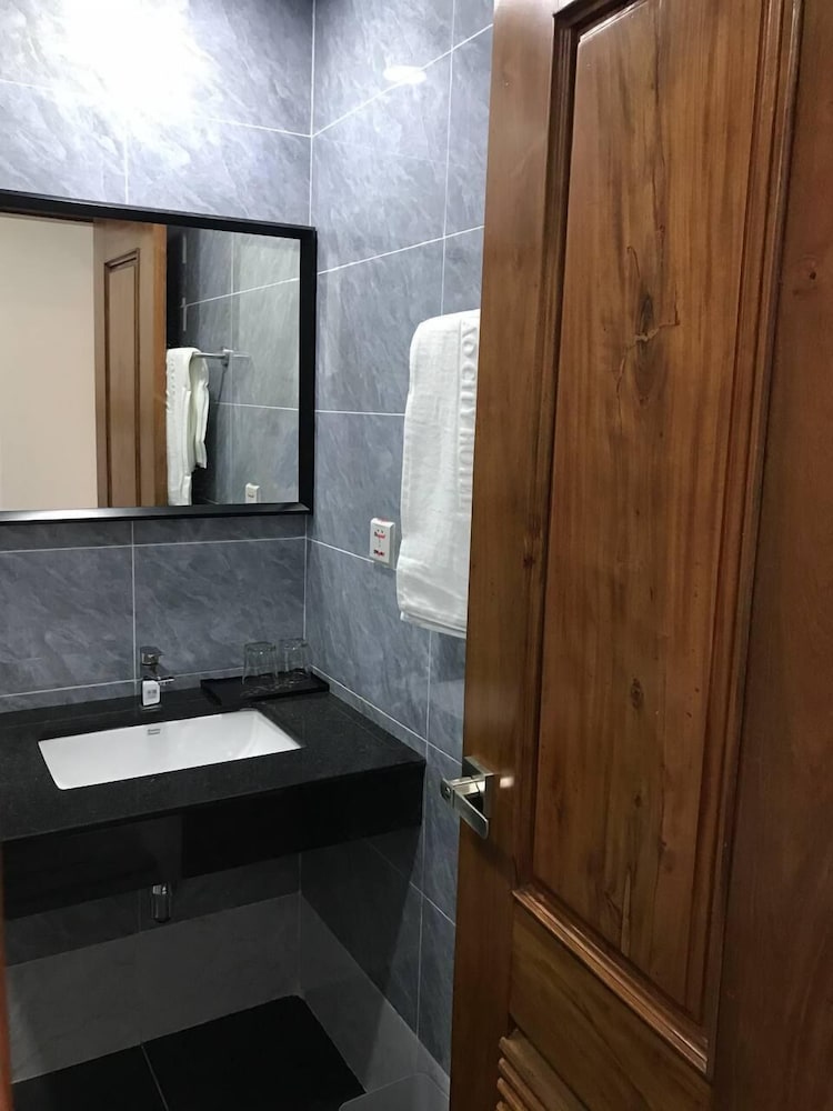 Deluxe Twin Room - Photo 7