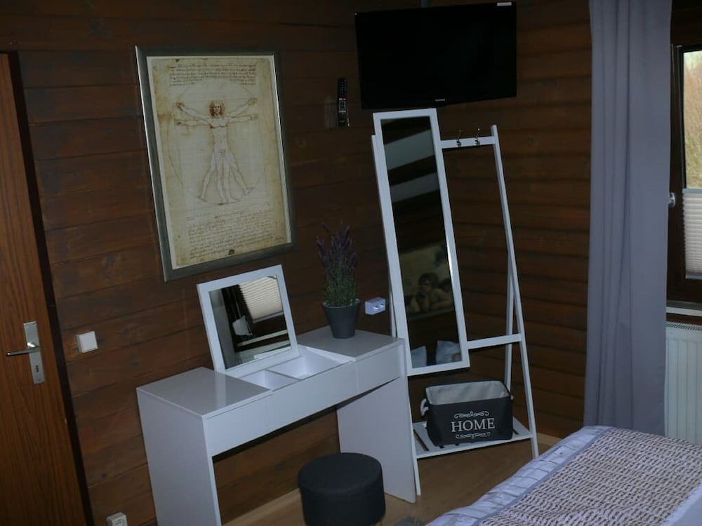 Apartment, 2 Bedrooms, Balcony photo 3