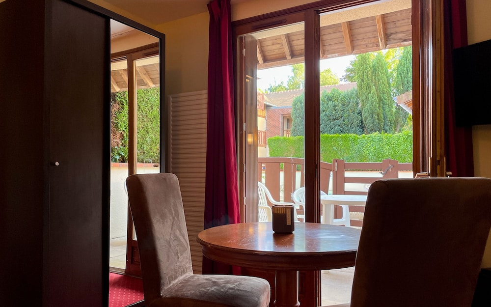 Superior Room, Terrace, Pool View photo 2