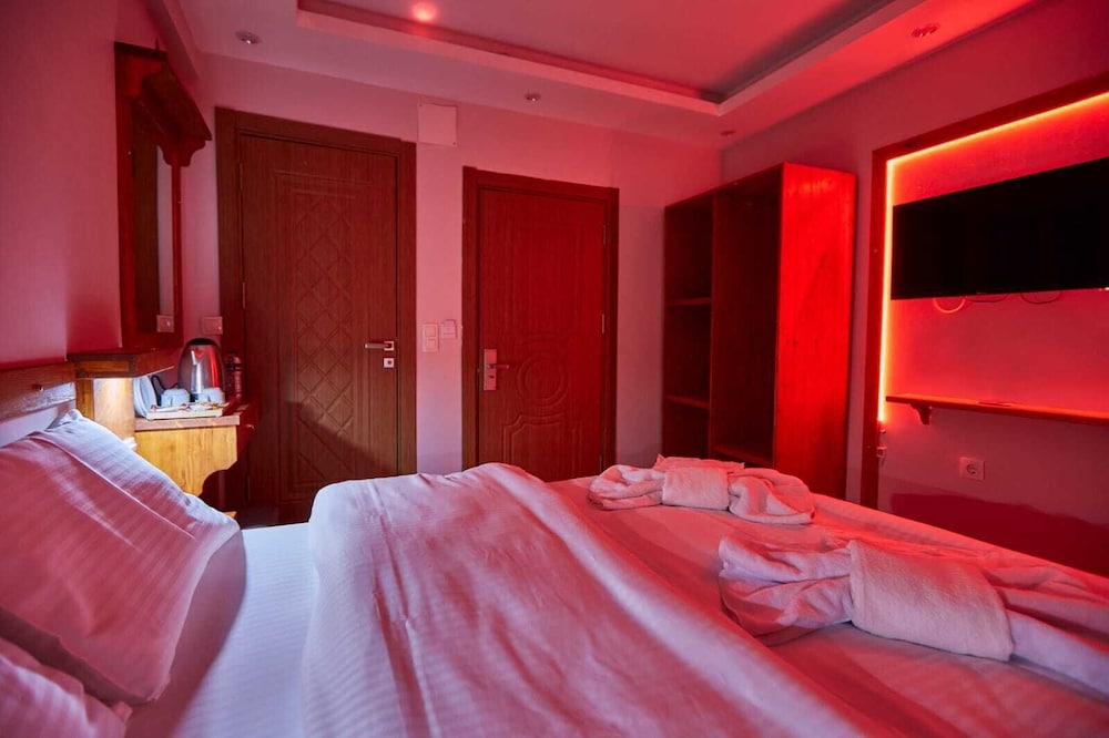 Economy Double Room photo 2
