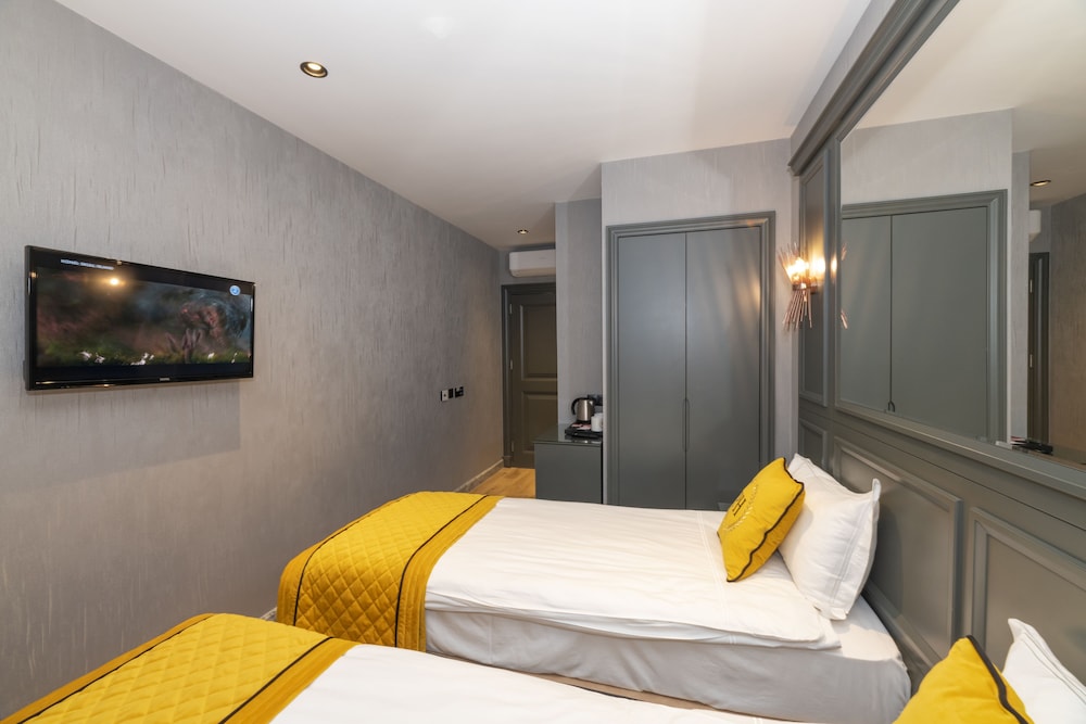 Standard Twin Room photo 2
