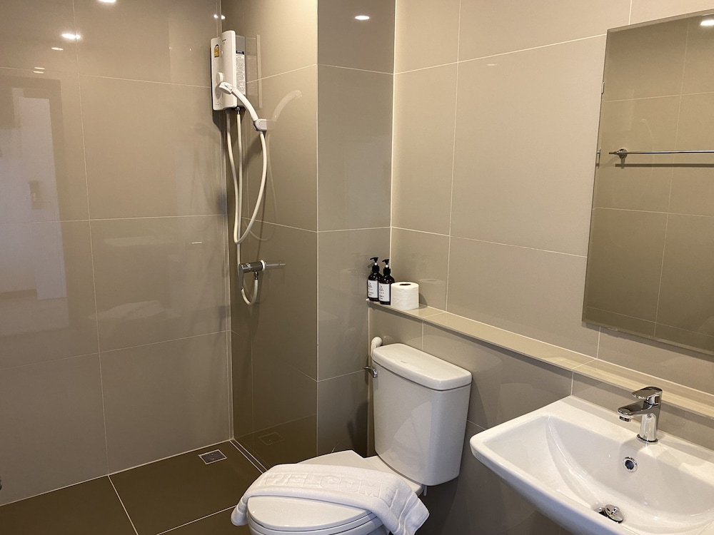 Deluxe Room - Photo 2