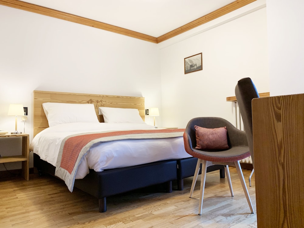 Suite - Photo 3