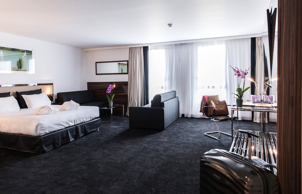 Superior Suite - Photo 1