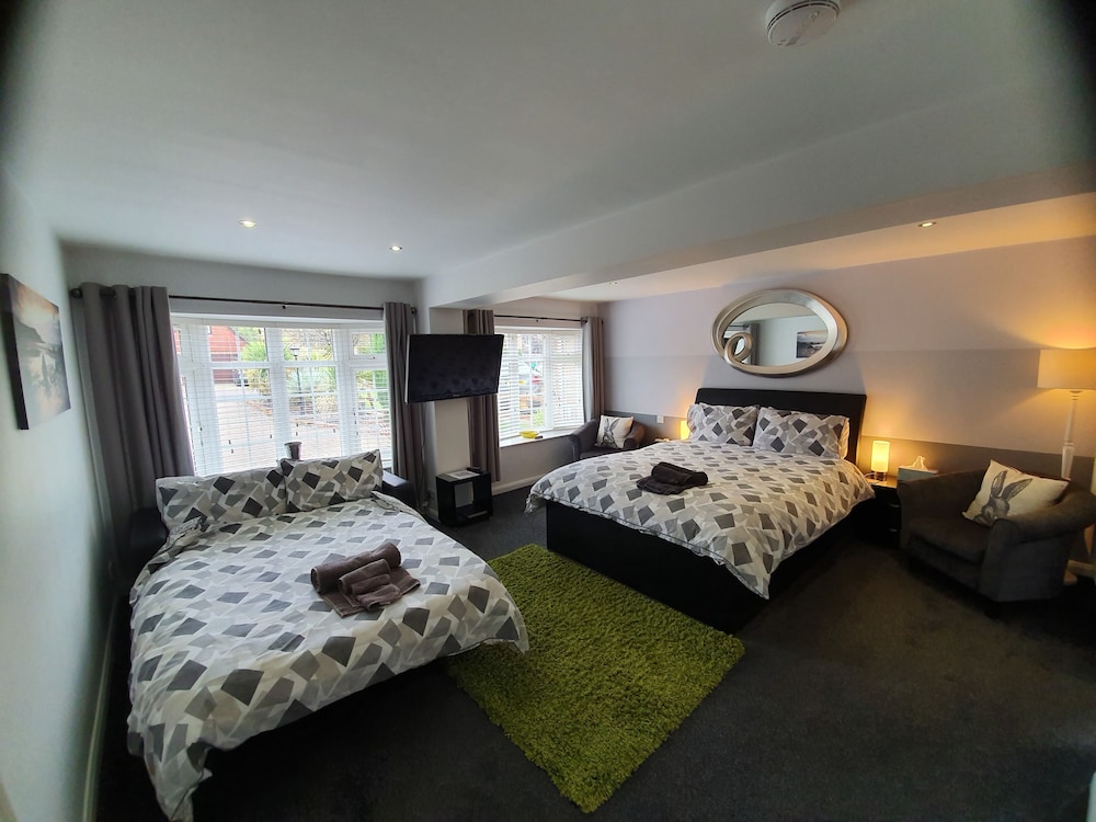 Family Room, Private Bathroom (Windrush) photo 1