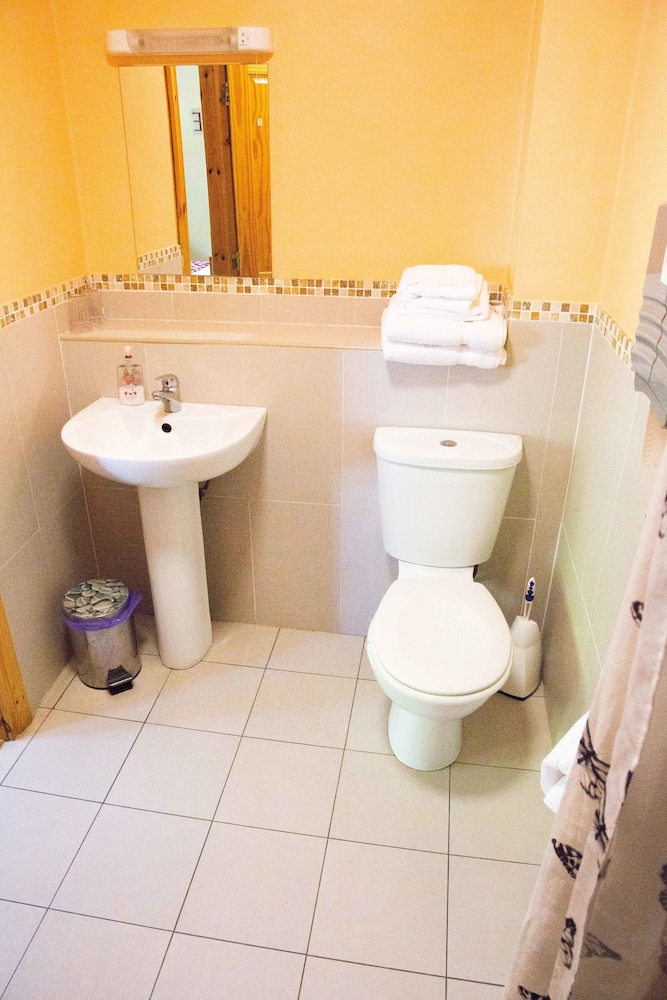 Twin Room - Photo 2