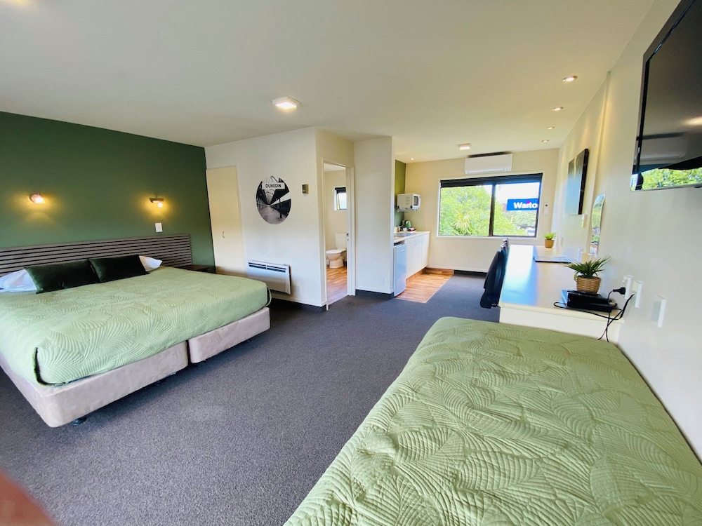 Studio Suite photo 1
