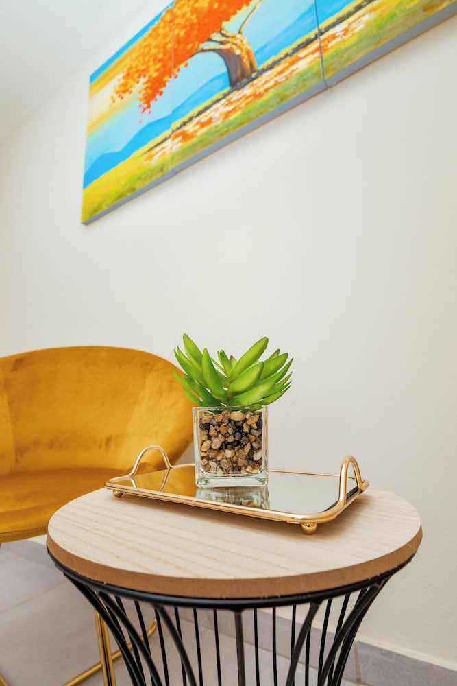 Comfort Room photo 2