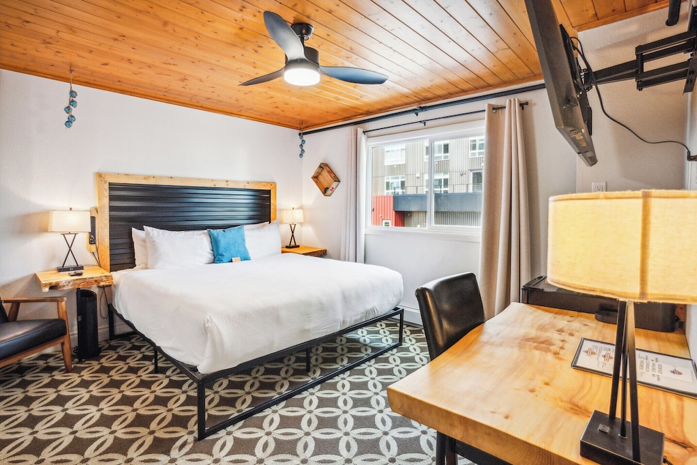 Economy Room, 1 Queen Bed, Non Smoking