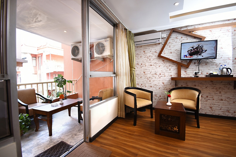 Executive Suite, Balcony (Complimentary Airport Pick-up), photo 6