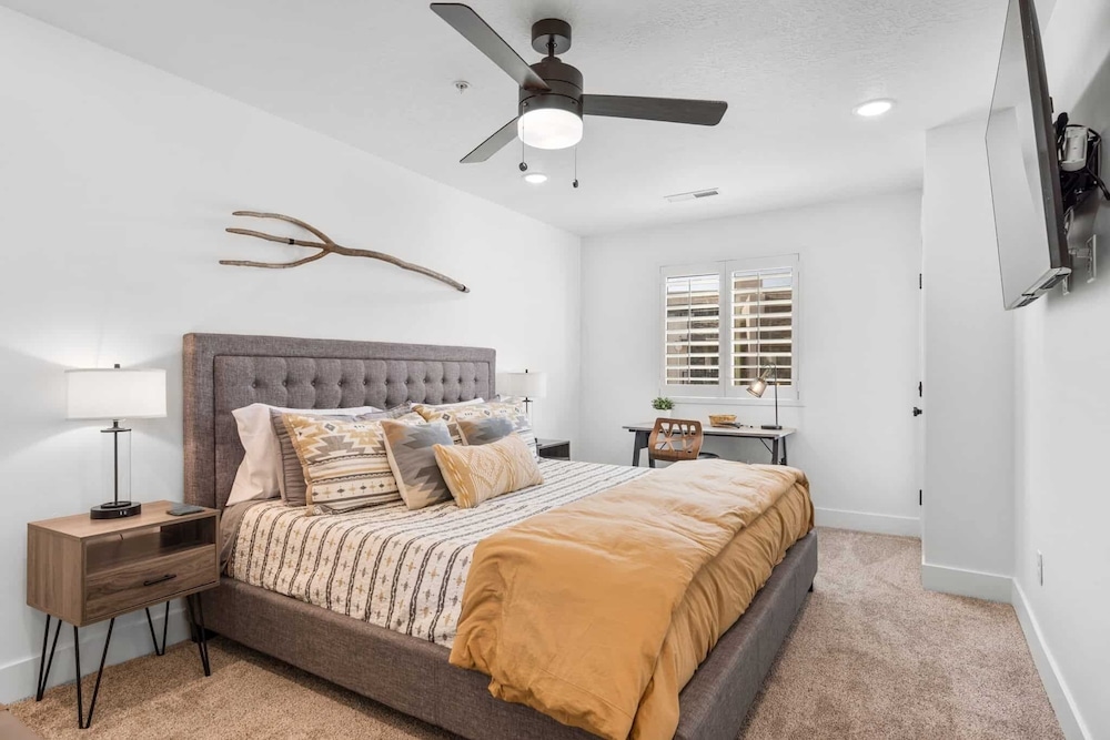 Condo, 3 Bedrooms photo 3