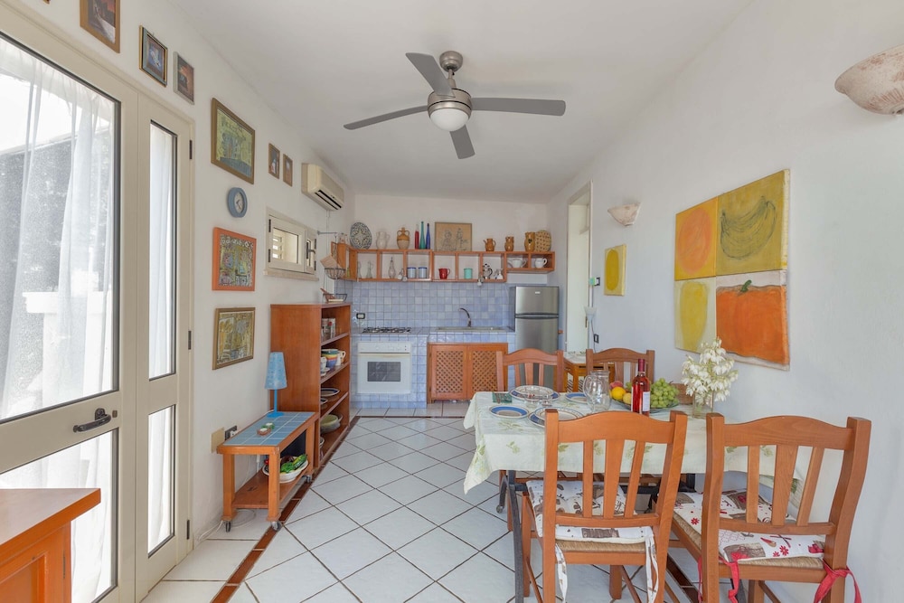 House, 2 Bedrooms (1333) photo 2