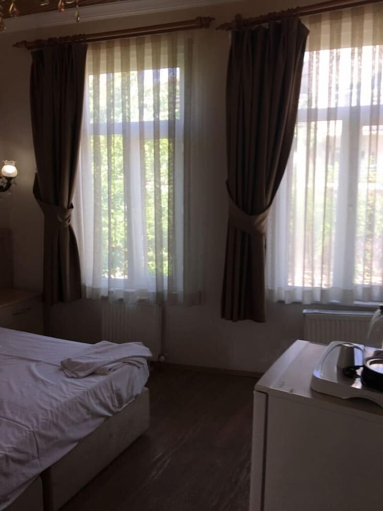 Triple Room, 2 Bedrooms photo 2