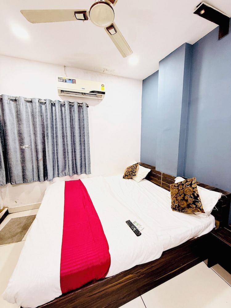 Deluxe Double Room, City View