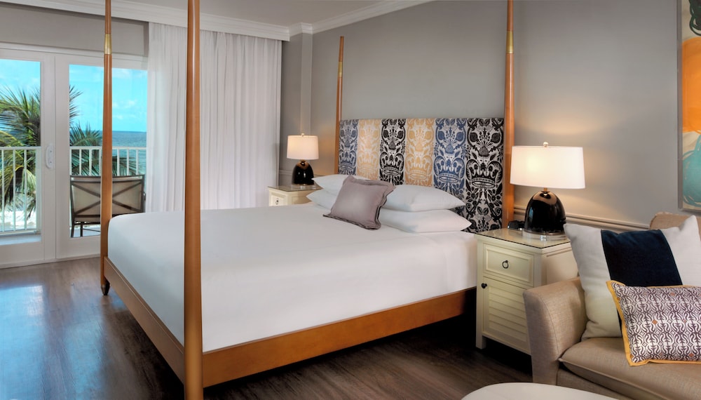 Room, 1 King Bed, Accessible, Bathtub (Mobility) - Photo 1