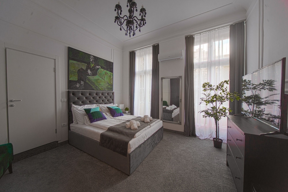 Deluxe Double or Twin Room, City View