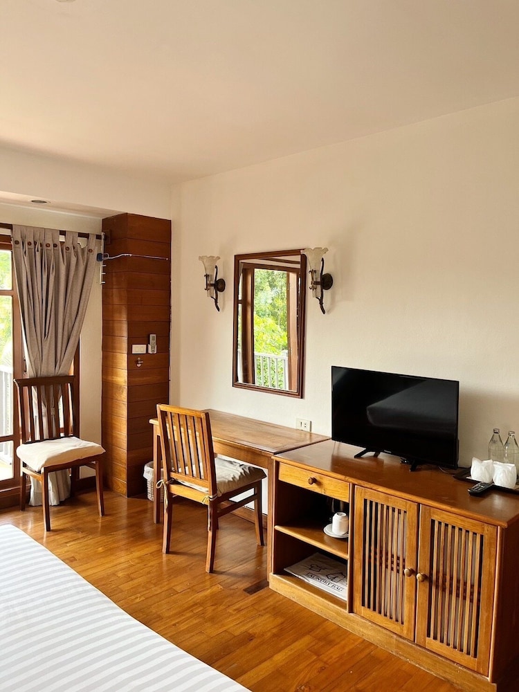 Standard Double Room, 1 Queen Bed, River View - Photo 3