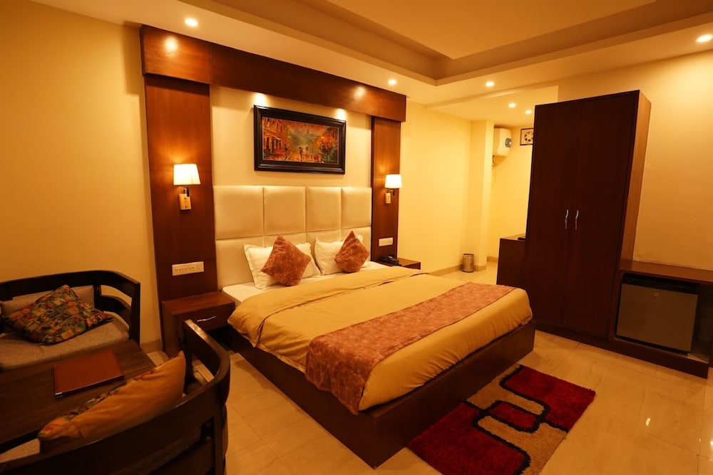 Royal Room