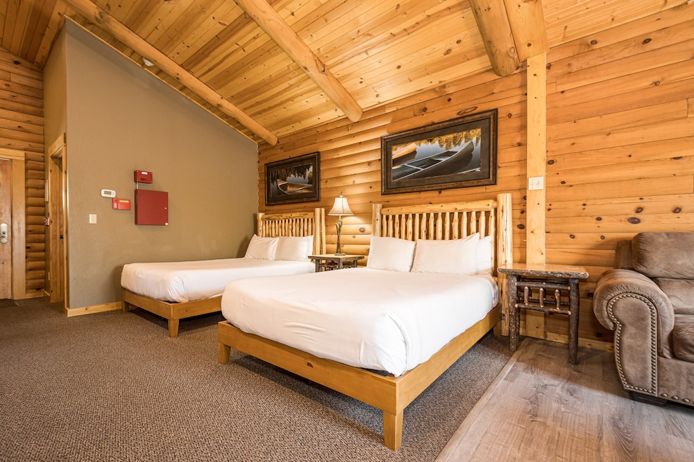 C 51L - Comfort Cabin, 2 Queen Beds, Pet Friendly, Mountainside (May hear neighbors) photo 2