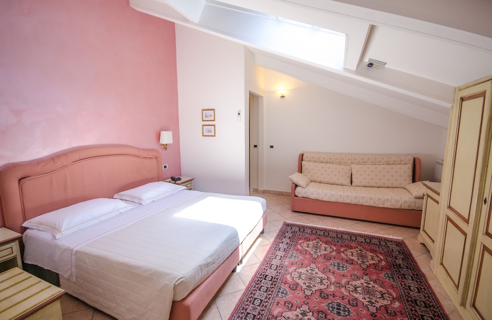 Double Room (attic) photo 2