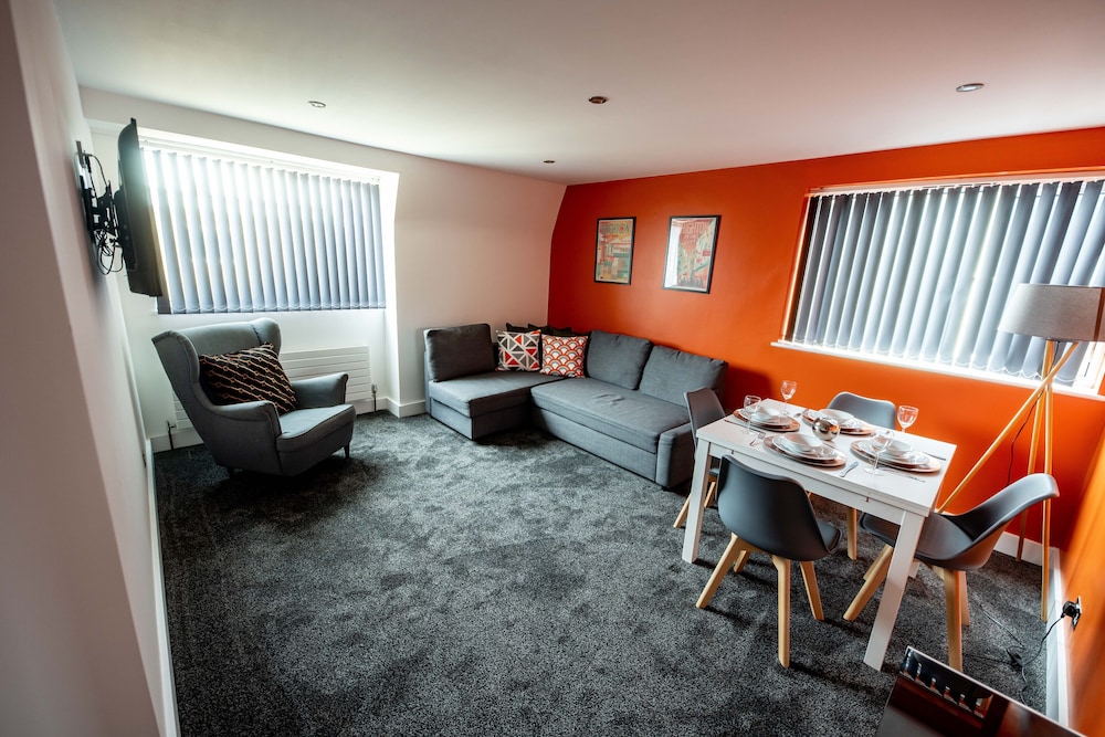 Brighton Central Apartment *Parking Available*