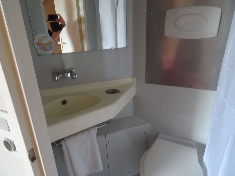 Standard Room, 1 Double Bed - Photo 6