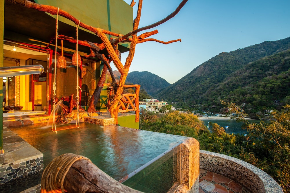 New Tower-eagle Love Nest Ocean View