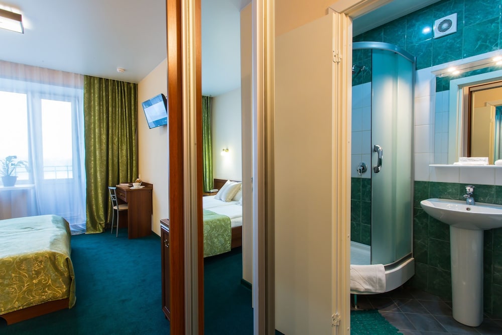 Standard Double or Twin Room photo 2