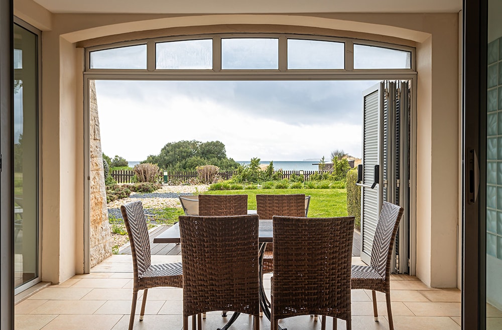 Family Room, Sea View (Cliff)