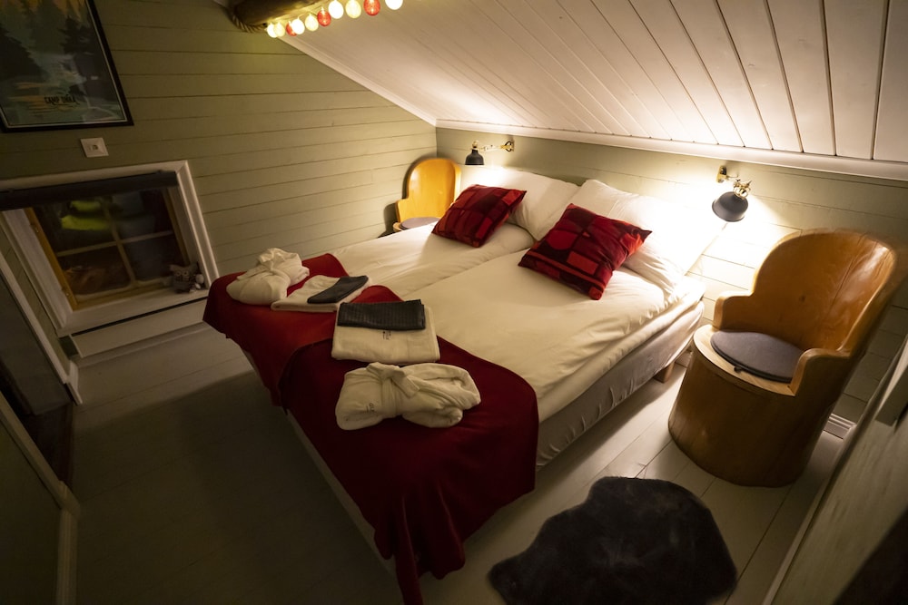 Deluxe Cabin, 1 Queen Bed photo 1