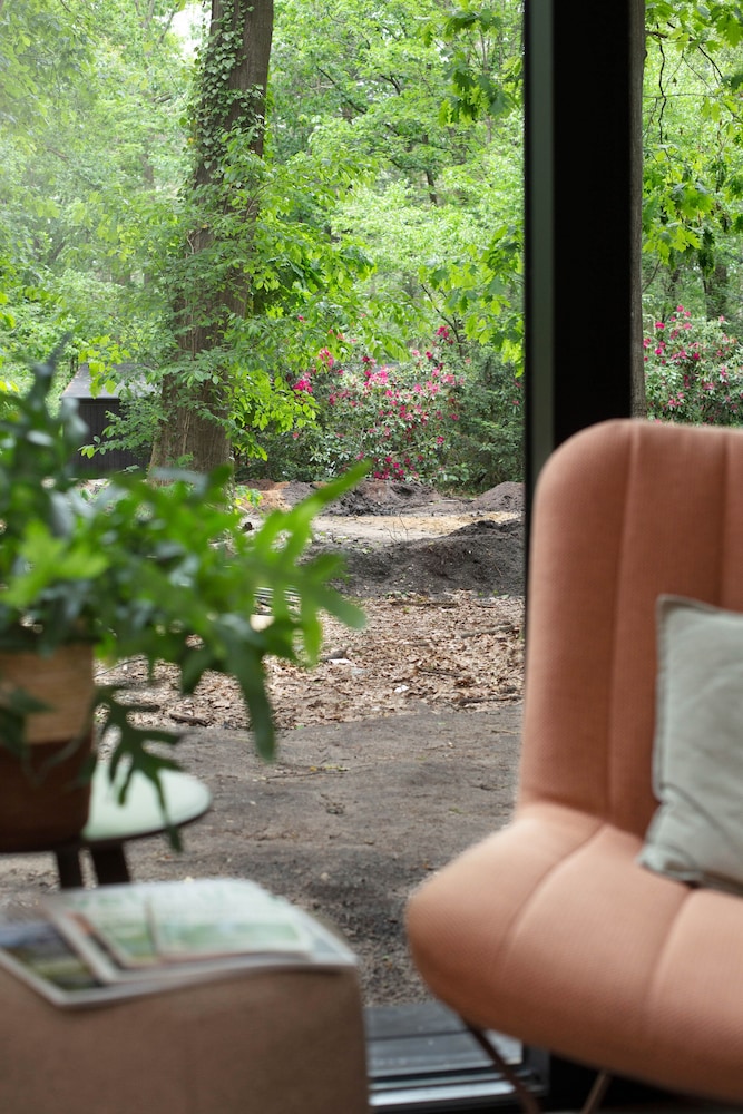 Design Suite, 1 King Bed, Non Smoking, Park View photo 2