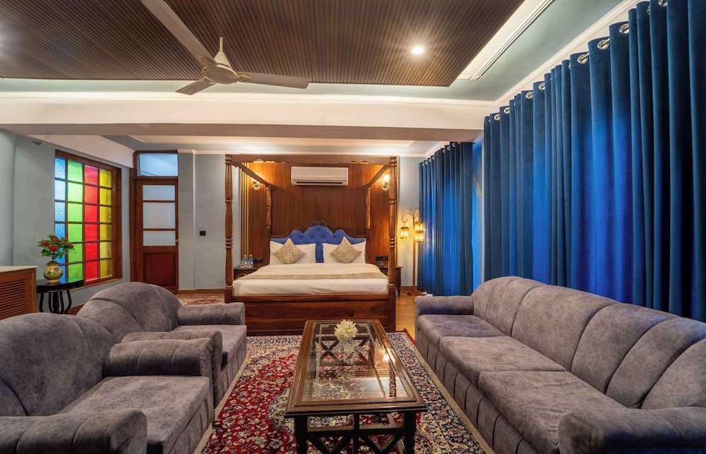 Maharaja Suite