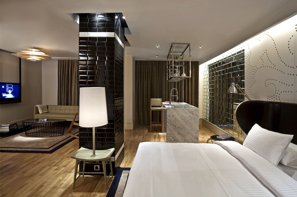 Deluxe Double Room photo 2