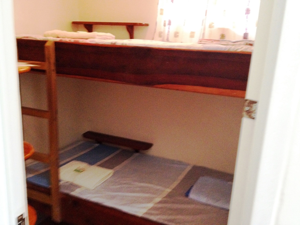 GF R12 Annex Double Bunk Bed Room photo 2