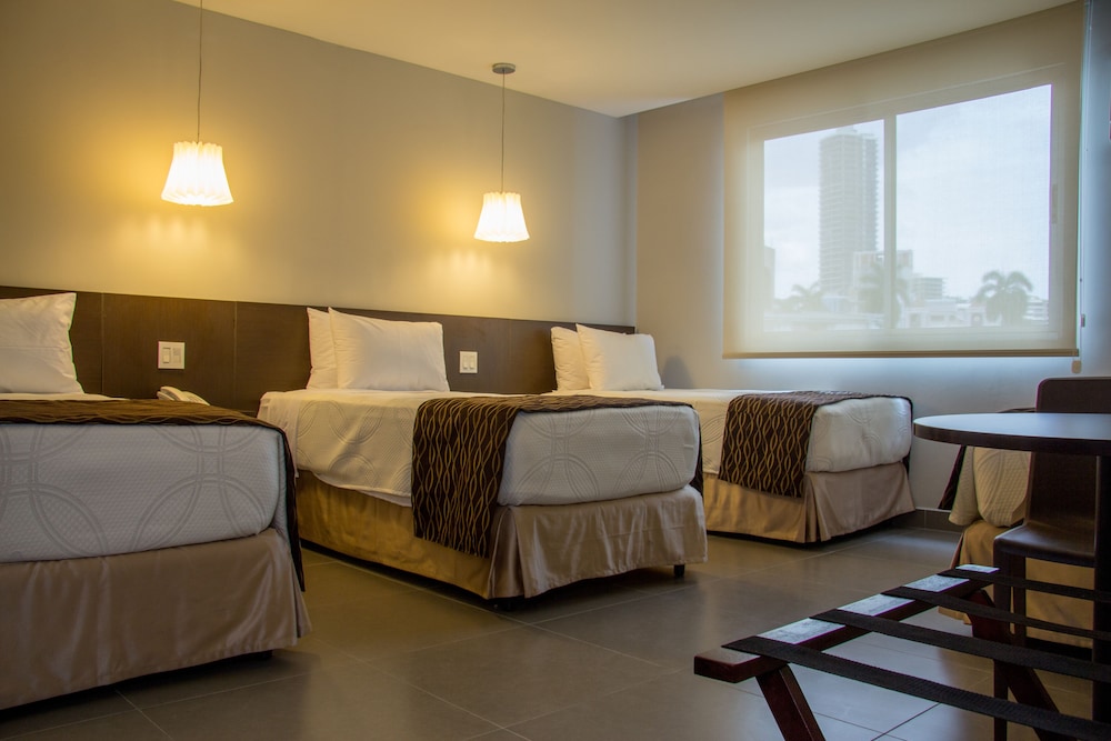 Standard Quadruple Room, 3 Twin Beds