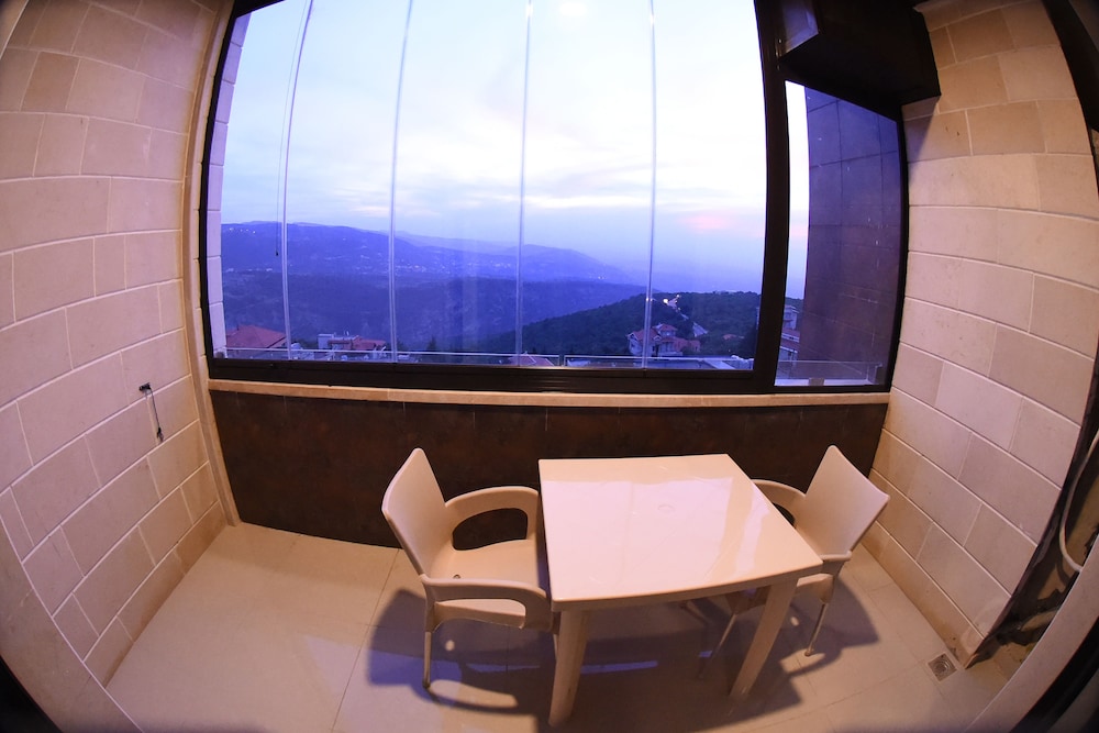 Twin Room (Coast View) photo 3