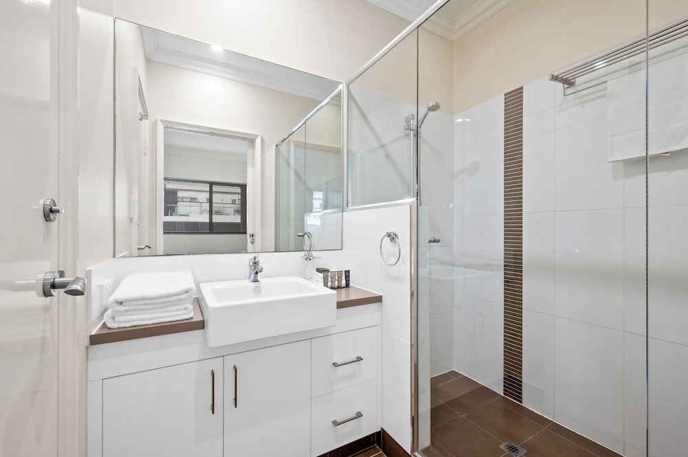 Superior Apartment, 1 Bedroom, Marina View - Photo 3