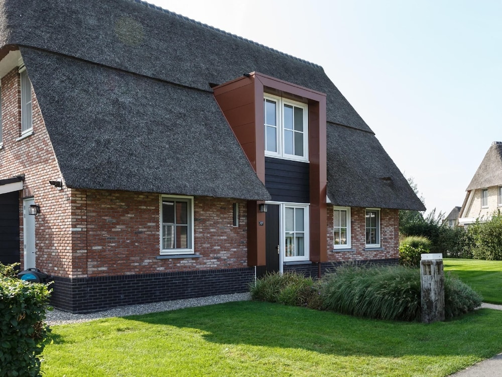 Villa photo 1