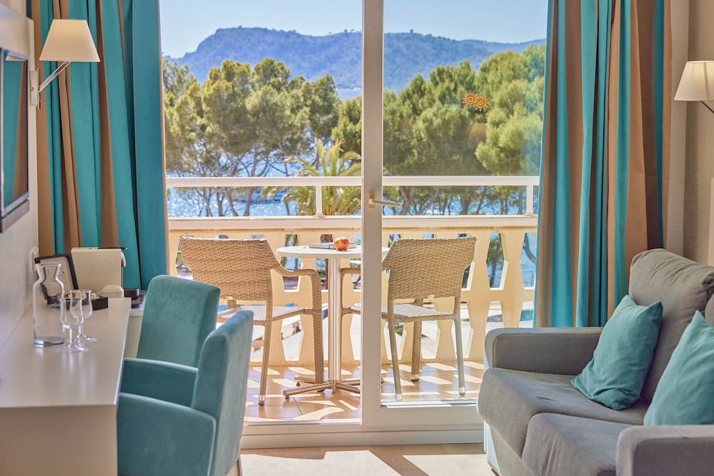 Comfort Room, Balcony, Partial Sea View thumbnail 6