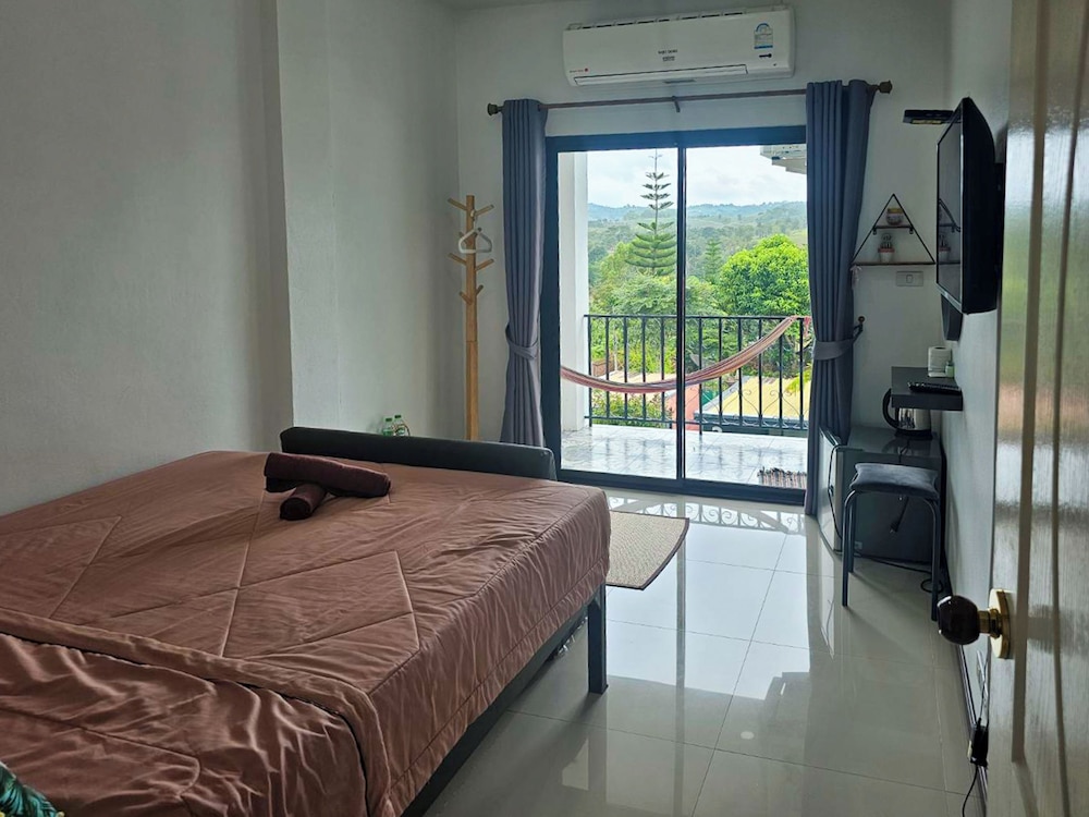 Double Room, Mountain View