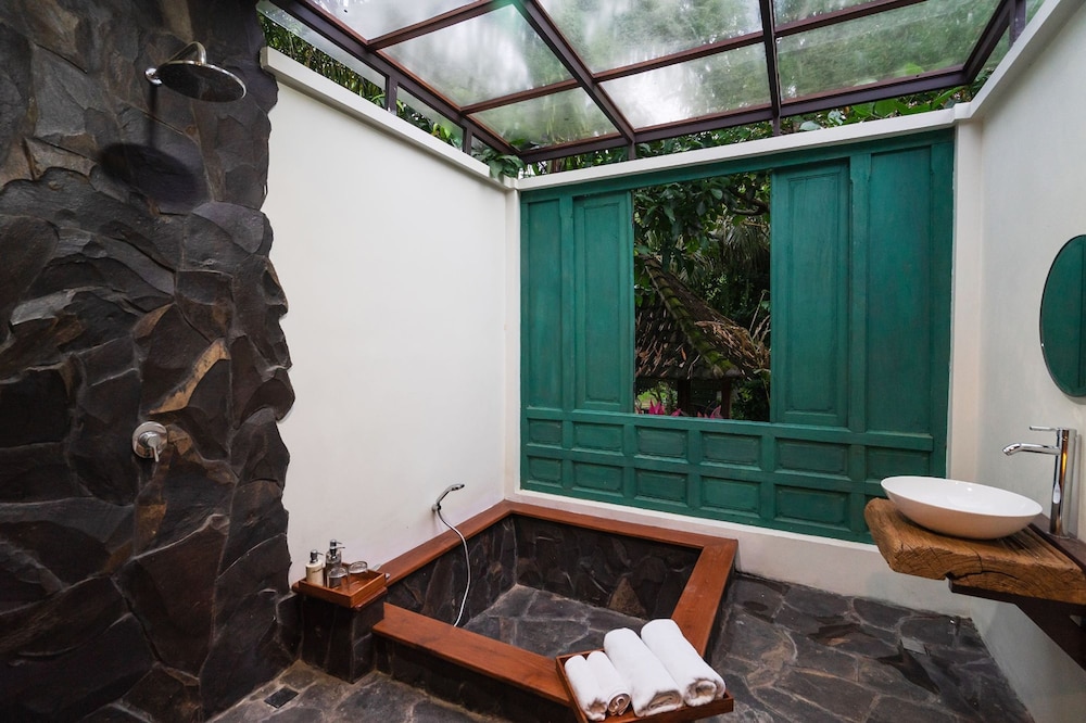 One-Bedroom Villa - Photo 25