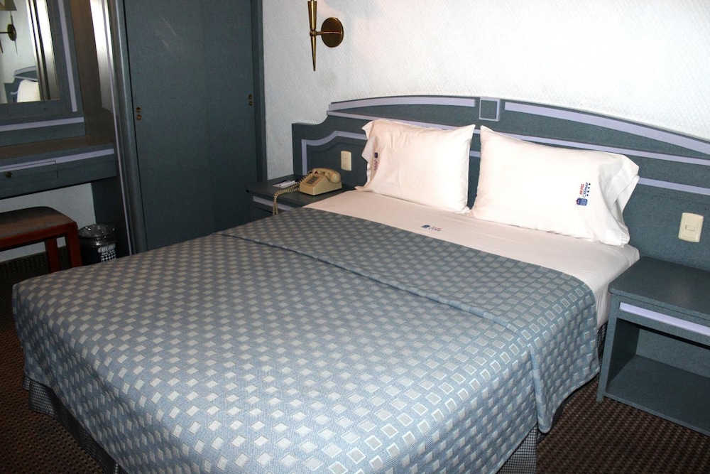 Standard Double Room - Photo 7
