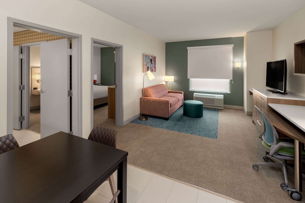 Suite, 1 Bedroom, Non Smoking (1 King Bed) photo 1
