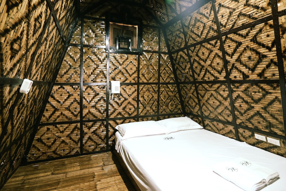 Tiki House photo 3