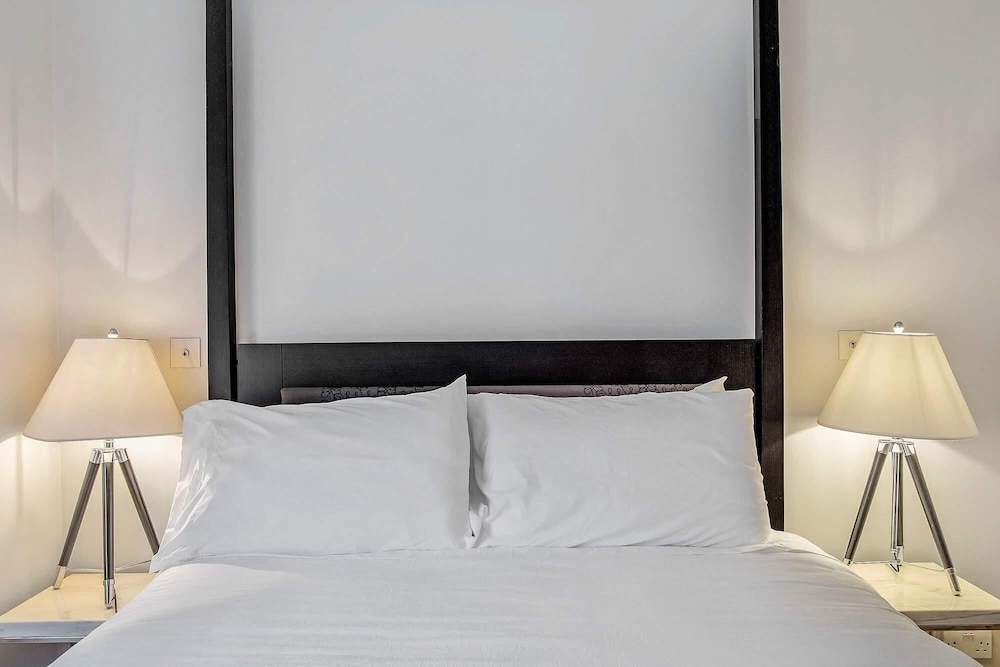 Grand Sea View Room and Free Airport Transfer