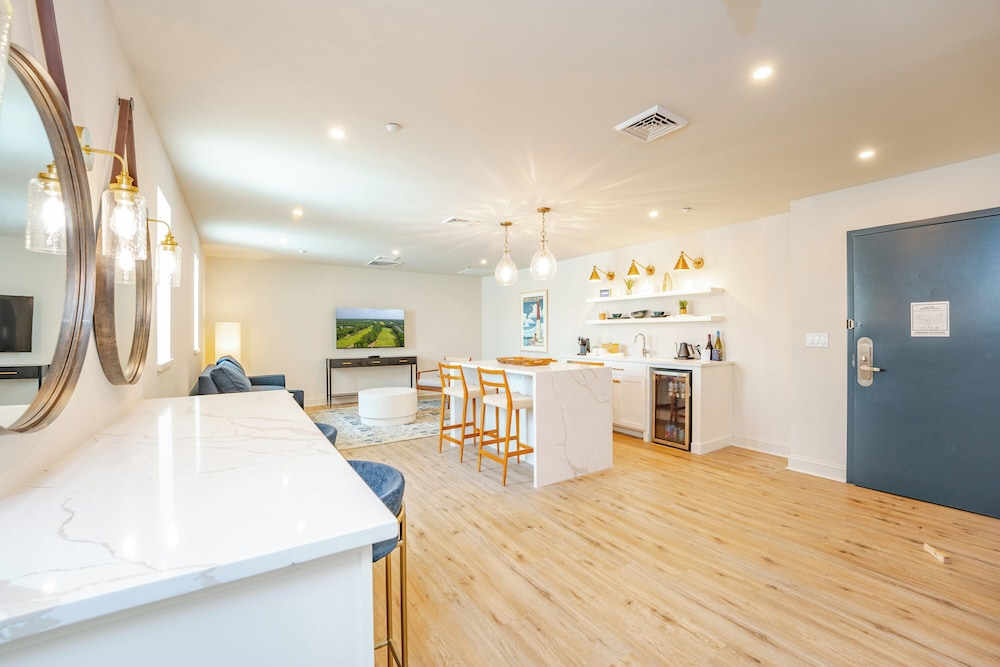 Luxury Studio Suite photo 1