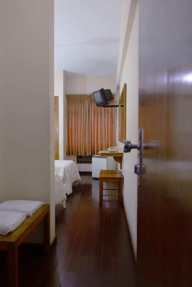 Deluxe Double Room Single Use, 2 Twin Beds photo 3